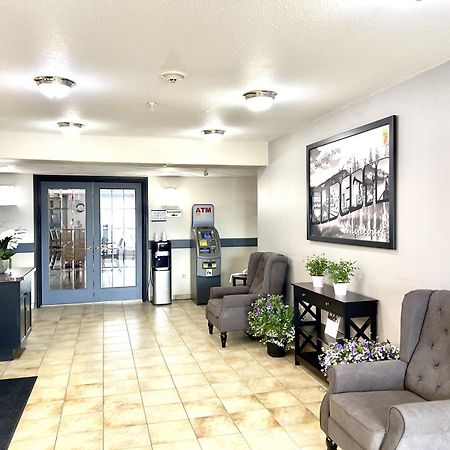 Hotel Super 8 By Wyndham Whitecourt Zewnętrze zdjęcie