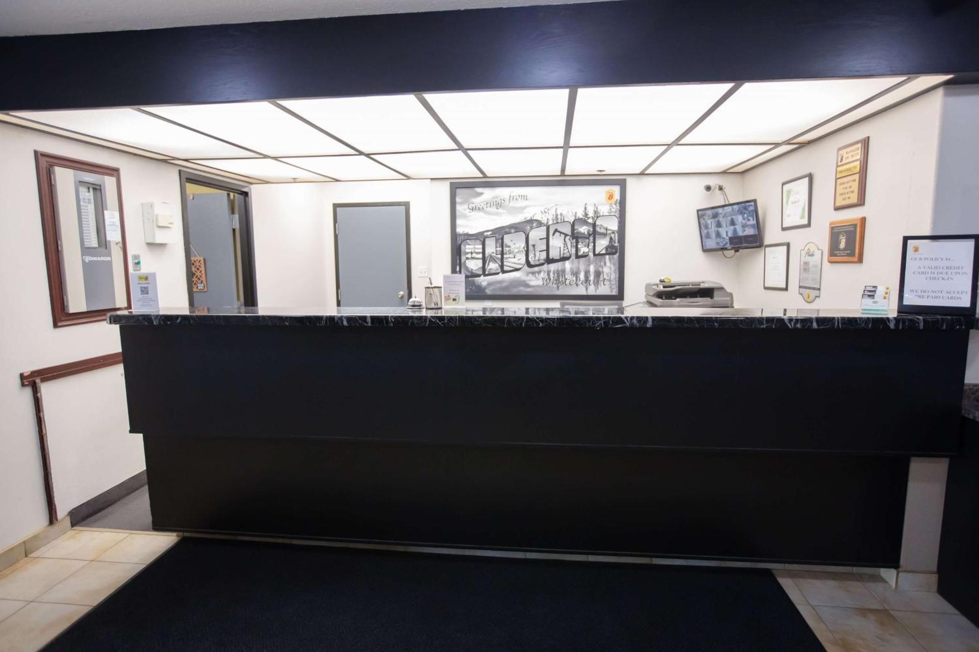 Hotel Super 8 By Wyndham Whitecourt Zewnętrze zdjęcie